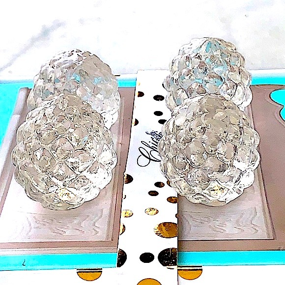 CHIC DECOR ACORNS KNOBS PULLS CLEAR GLASS SET OF 4 NEW 1 1/2 INCH - Picture 3 of 7